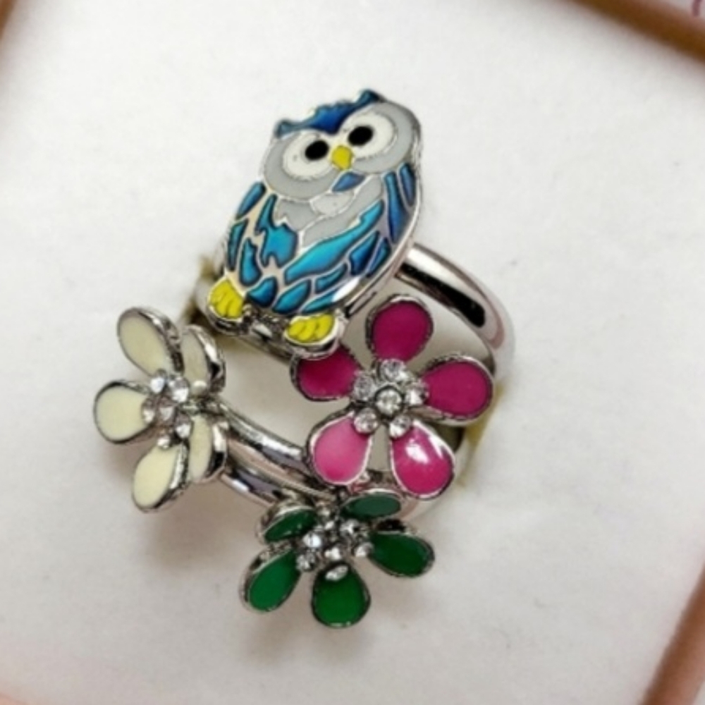🕳️ Three Flower Ring - With Owl